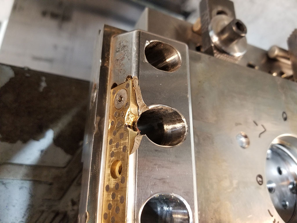 Can an injection mold be repaired?